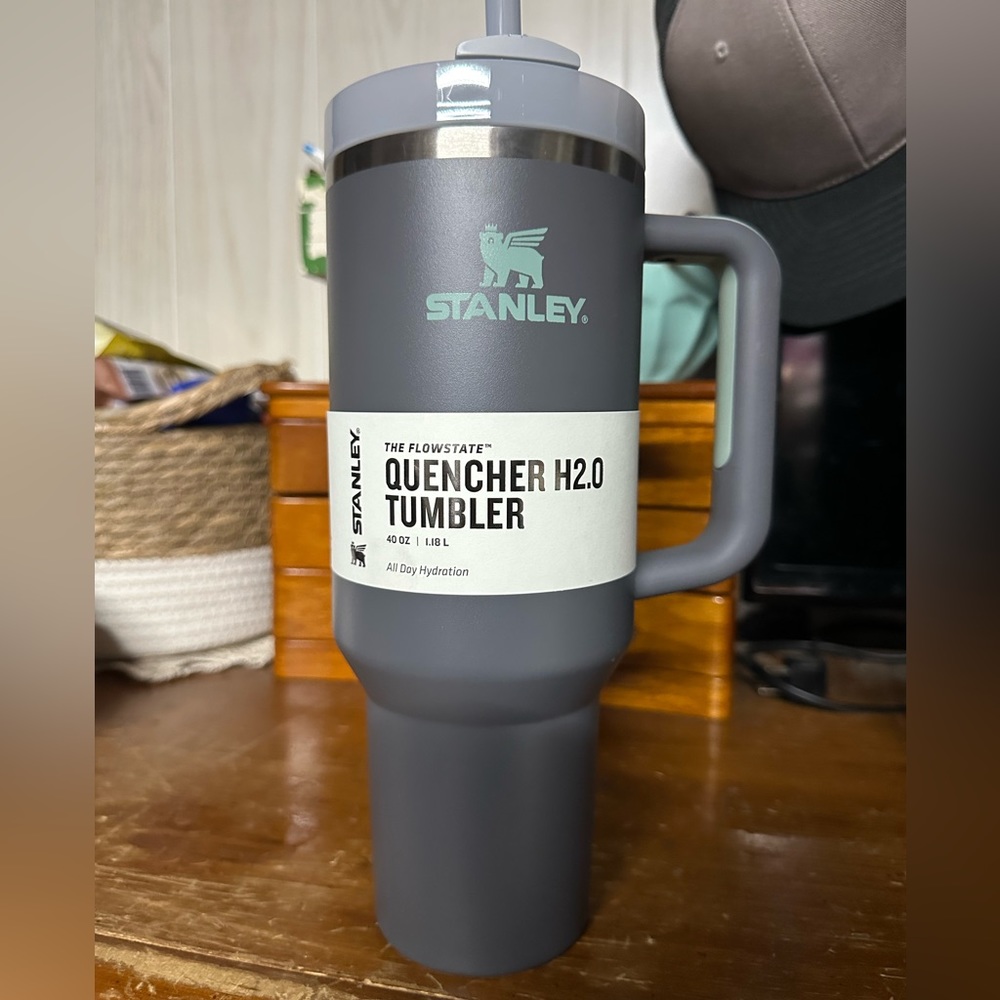 Stanley cup Charcoal 40 Oz
